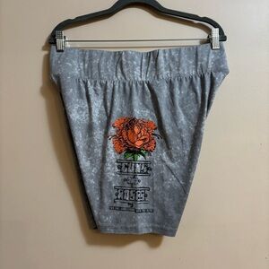 😍2/$20 Guns N’ Roses Sz XL Casual Shorts Gray
